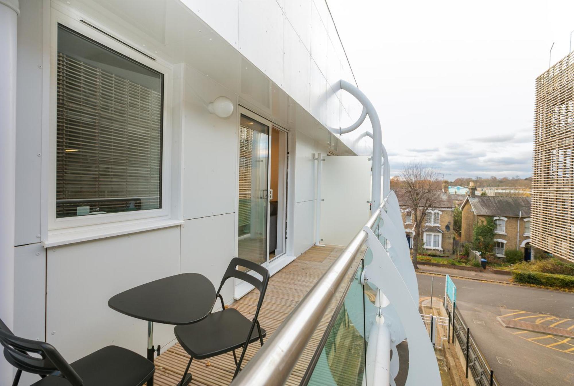 Skyvillion - Cozy Apartments In Enfield Town With Free Parking & Wifi 外观 照片
